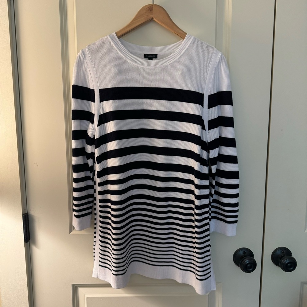 Talbots NWOT Navy and White Sweater
